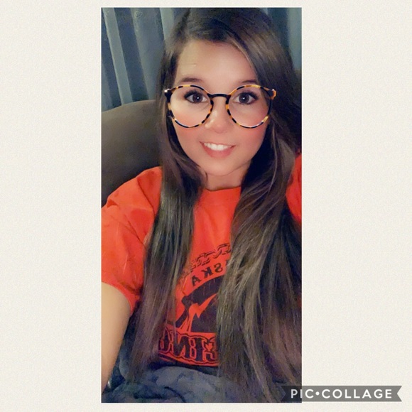 Meet your Posher, Nikki - Picture 1 of 1